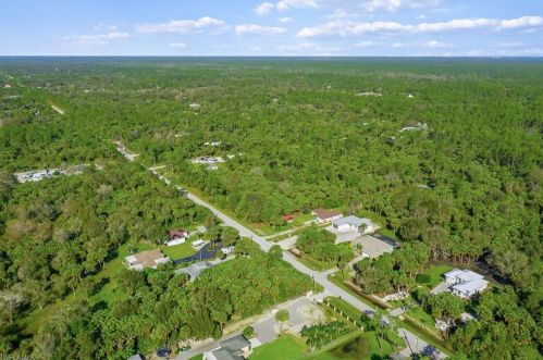 4875 20th Ave, Naples FL  34117-9194 exterior