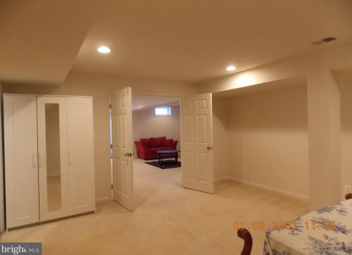 16495 Boatswain Cir, Woodbridge VA  22191-3072 exterior