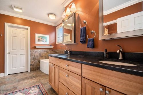 1540 Lake George Dr, Mishawaka IN  46545-4065 exterior