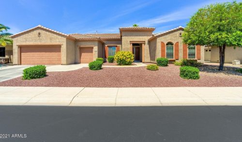 19644 Regents Park Dr, Sun City, AZ 85387-7215