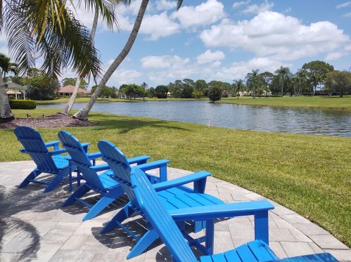 7830 Woodsmuir Dr, West Palm Beach FL  33412-1640 exterior