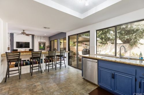 22301 Chestnut Ln, El Toro CA  92630-4306 exterior