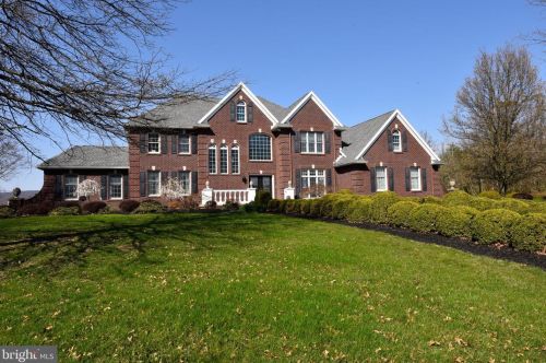 3002 Ridgeview Dr, Molino PA  17961-2338 exterior