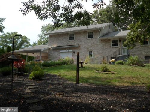 210 Union Hall Rd, Carlisle PA  17013-8387 exterior