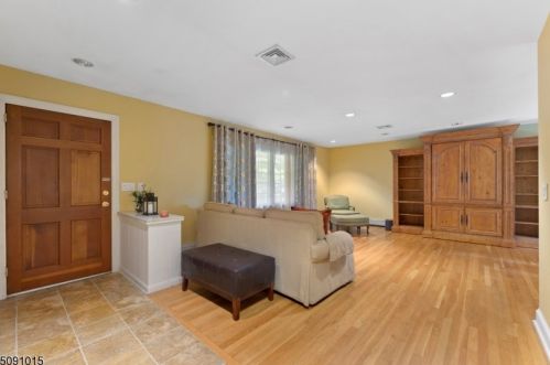 171 Highland Rd, Paterson, NJ 07508-3029
