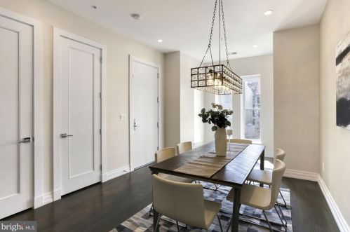 514 4th St, Washington, DC 20003-4212