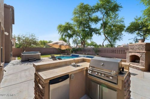 860 Folley St, Chandler, AZ 85225-6415