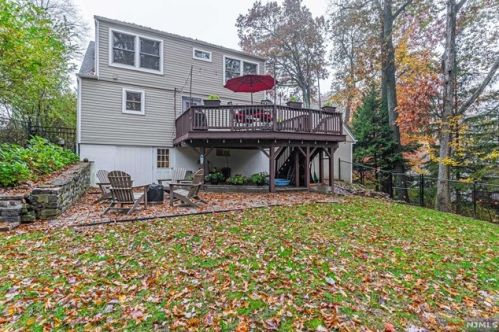 45 Longview Trl, Parsippany NJ  07834-2039 exterior