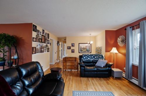 771 Cook Hill Rd, Killingly, CT 06239-1528