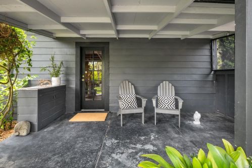 1095 Pine Tree Ln, Sebastopol CA  95472-2681 exterior