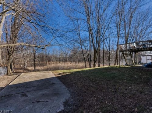 34 Deckertown Tpke, Wantage NJ  07461-2919 exterior