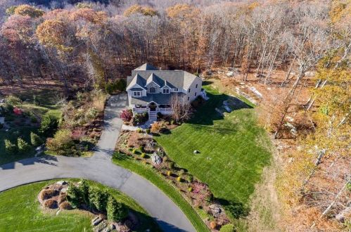 32 River Road Dr, Essex, CT 06426-1377