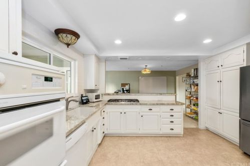 2717 Palmyra Ave, Orange CA 92869-4762 exterior