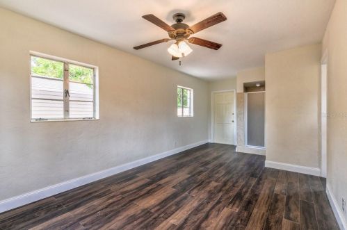 3210 11th Ave, Saint Petersburg FL  33713-5404 exterior