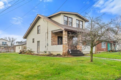 644 Earl Ave, New Kensington, PA 15068-4802