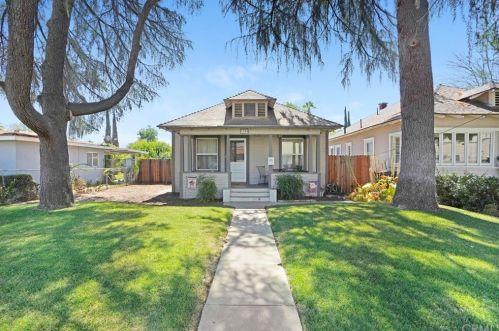 3350 Cedar St, Riverside, CA 92501-2625