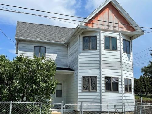1208 Wood St, Latrobe, PA 15650-2116