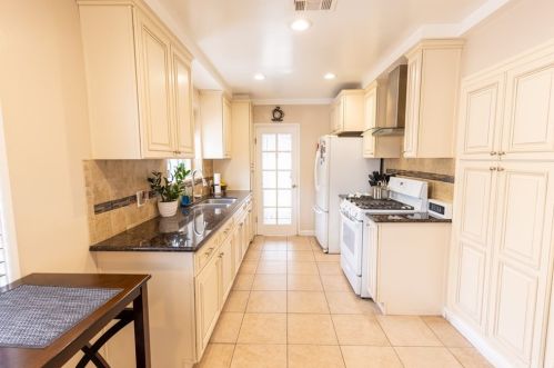 660 Carmelita Pl, Montebello CA  90640-5505 exterior