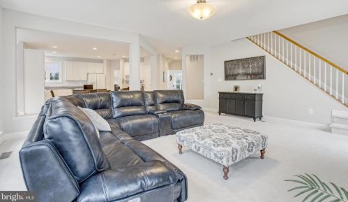 42104 Glynn Tarra Pl, Leesburg VA  20176-5478 exterior