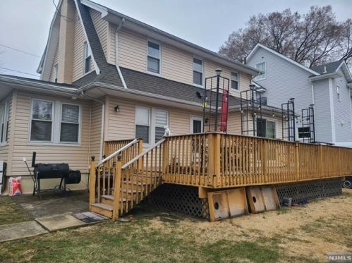 136 Oakwood Ave, Bogota, NJ 07603-1722