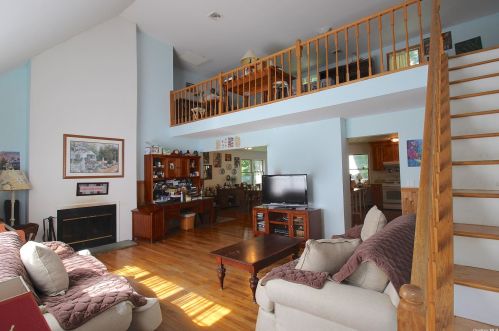 66 Shore Rd, Mount Sinai NY  11766-1420 exterior