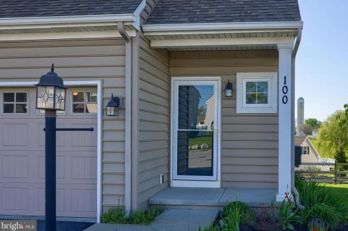 100 Creekview Dr, Lapark, PA 17562-9439