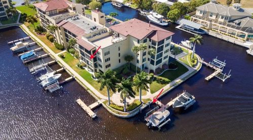 4647 17th Pl, Cape Coral, FL 33904-8746