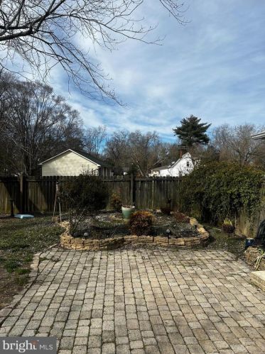16310 Edwards Rd, Bowling Green VA  22427-2239 exterior