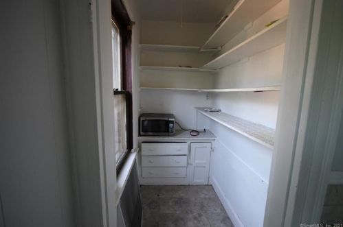 22 Columbia St, Ansonia CT  06401-2403 exterior