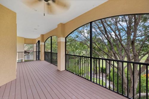 7834 Classics Dr, Naples FL  34113-3043 exterior