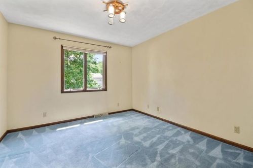 1605 Mountain View Dr, Gibsonia PA 15044-9274 exterior