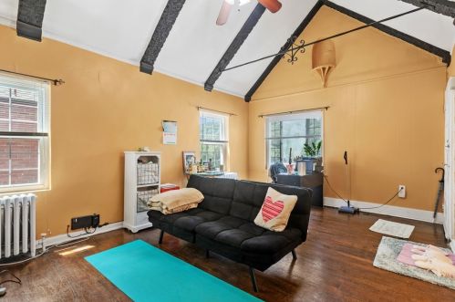 3829 Beechwood Blvd, Pittsburgh PA  15217-2613 exterior