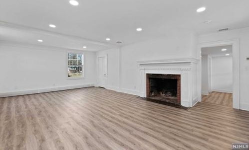 296 Ramapo Valley Rd, Oakland NJ  07436-1817 exterior