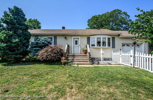 11 Arbor Dr, Bricktown, NJ 08724-3901