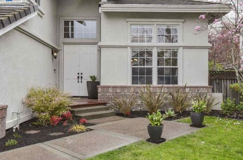 526 Zenith Ridge Dr, Danville, CA 94506-1355