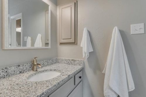 2612 Ruby Crest Ct, Lewisville TX  75022-7857 exterior