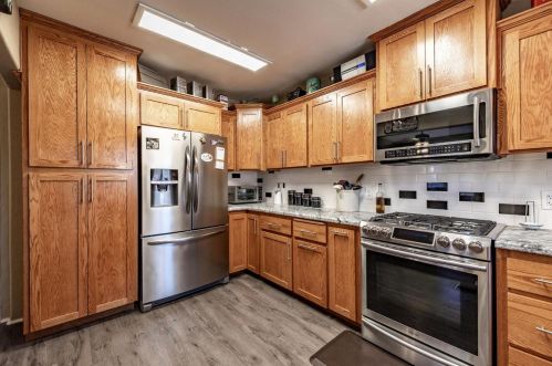 956 J St, Los Banos CA  93635-4321 exterior