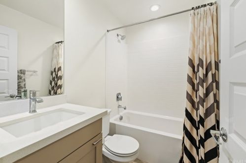 2812 Glassell St, Orange CA  92865-1002 exterior