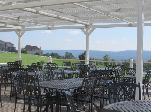 1009 Old Course Ln, Easton PA  18042-6975 exterior