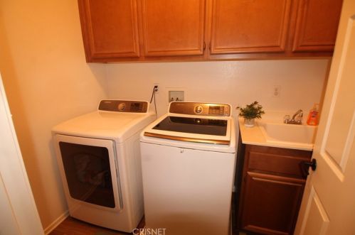 5823 Spice St, Lancaster CA  93536-2348 exterior