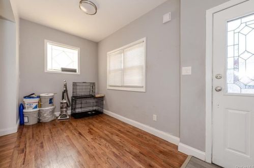 1058 Revere Ave, Bronx, NY 10465-1917