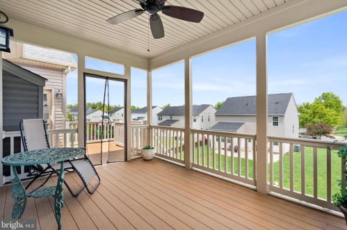 32 Black Forest Ln, Lovettsville VA  20180-8506 exterior