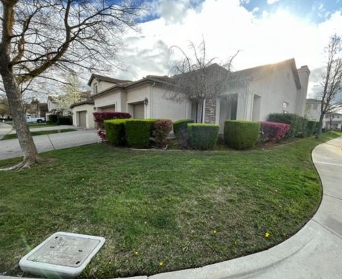 9780 Waterfowl Dr, Elk Grove CA  95757-8128 exterior