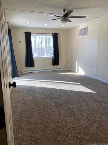 197 Pinecrest Dr, Waterbury CT  06708-1860 exterior