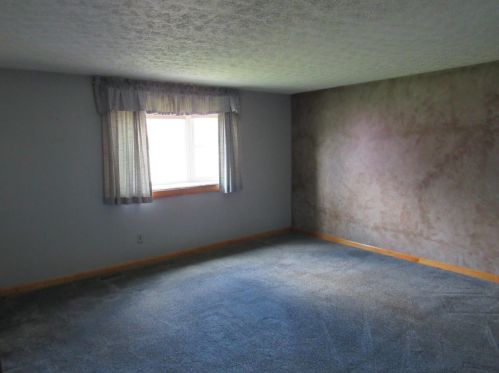 1379 Stone Dr, New Haven OH  45030-2029 exterior