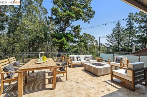 6458 Farallon Way, Oakland, CA 94611-1200