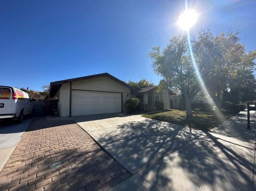 44840 Hanstead Ave, Lancaster CA  93535-2739 exterior