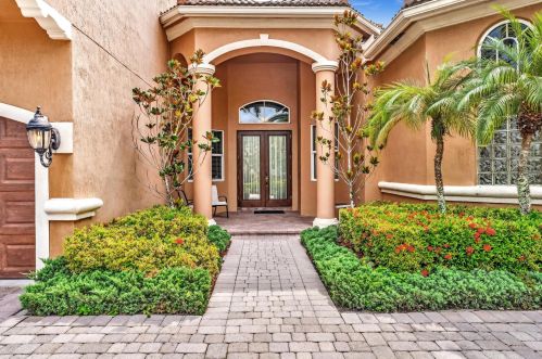 9569 Parkview Ave, Boca Raton, FL 33428-2918