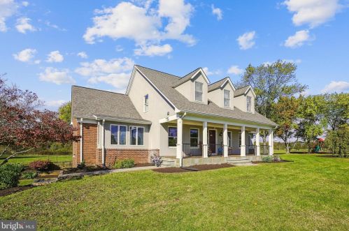 13790 Carriage Ford Rd, Nokesville, VA 20181-2423