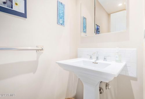 7627 Meadowbrook Ave, Scottsdale AZ 85251-1834 exterior